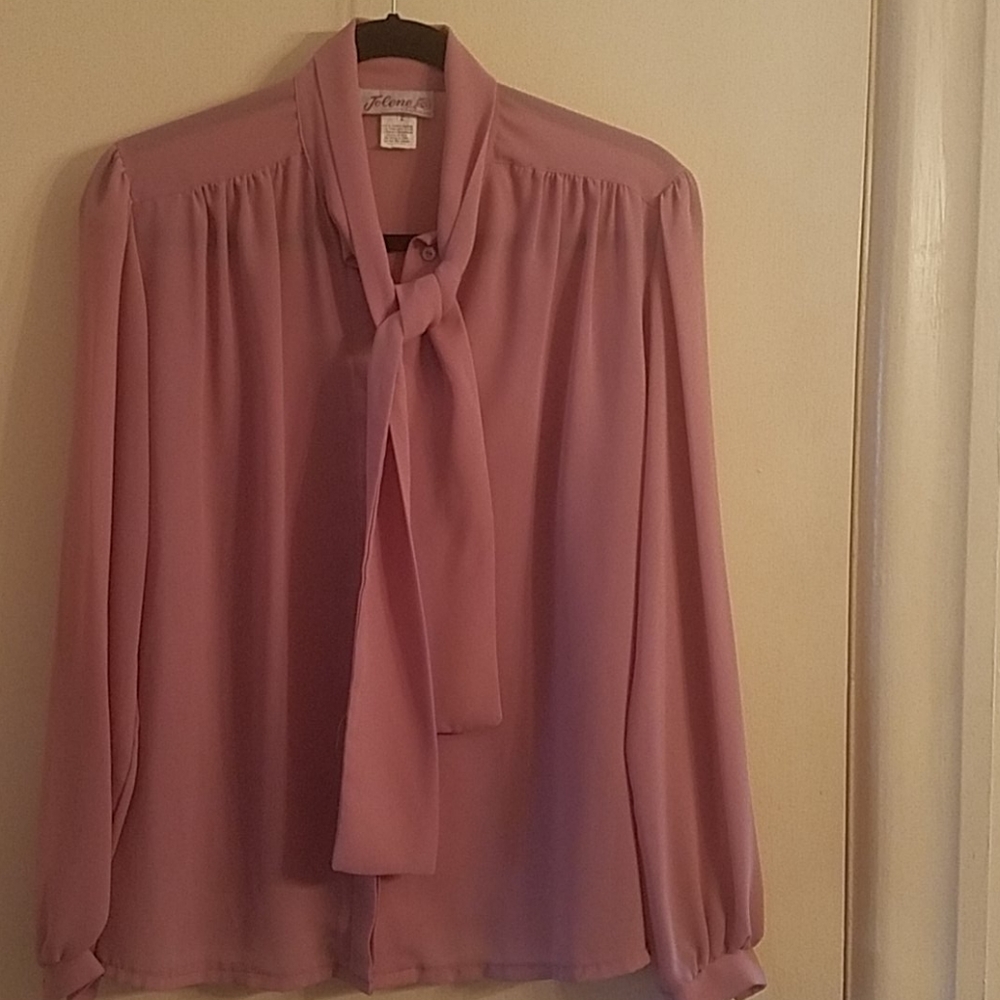 VINTAGE BLOUSE WITH TIE.